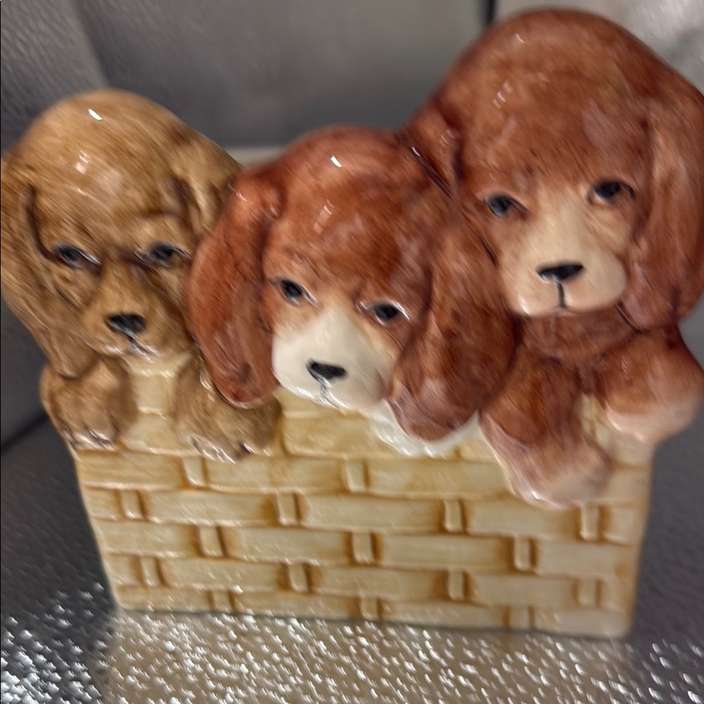 Vintage Napco Ceramic Planter With 3 Cocker Spaniel Puppies in a Basket - Picture 4 of 8
